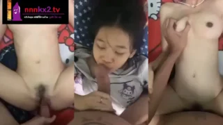 คลิปหลุด ทางบ้าน วัยรุ่นไทยสายสมุนไพร เช้าๆไม่หลับไม่นอน